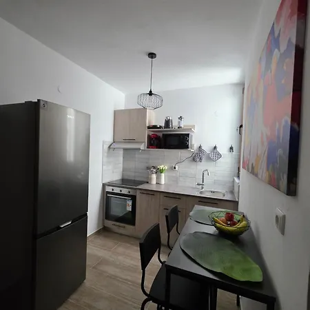 Apartman Canvas At 2 *
